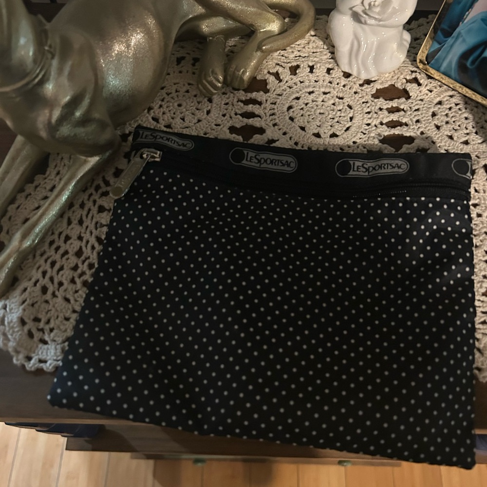 LeSportsac Black and White Dot Shoulder Bag with Matching Pouch - Picture 3 of 3
